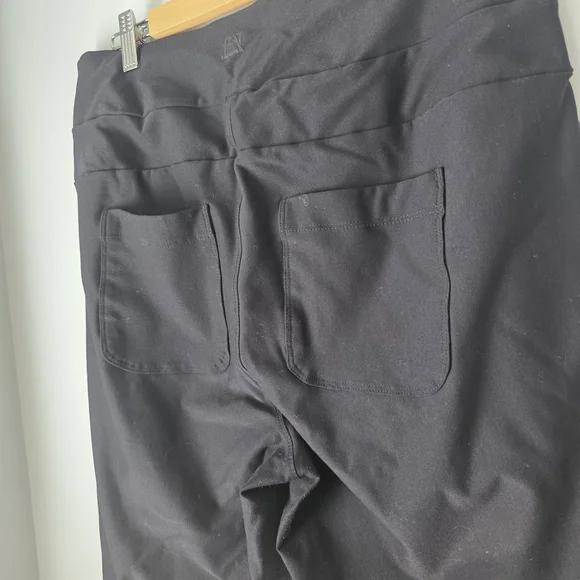 Avalanche Women's Sleek Black Cropped Pants - Picture 4 of 10